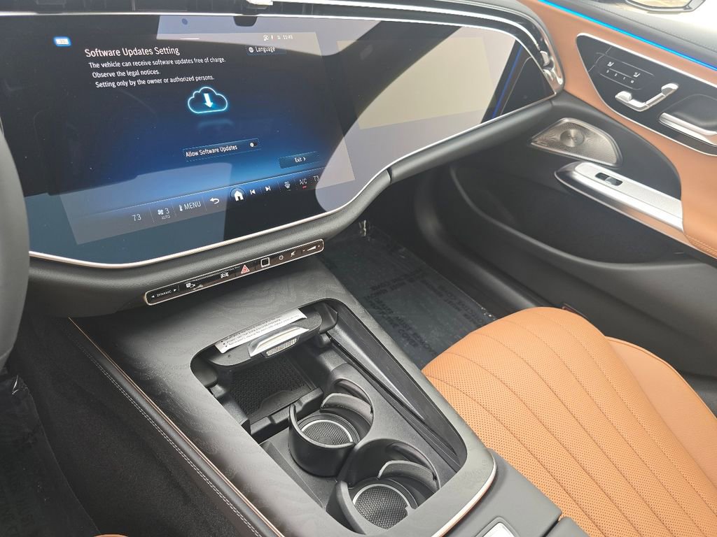 New 2026 Mercedes-Benz E 450 4MATIC Sedan image 32