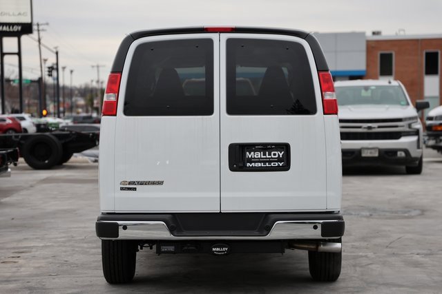New 2024 Chevrolet Express 2500 image 4