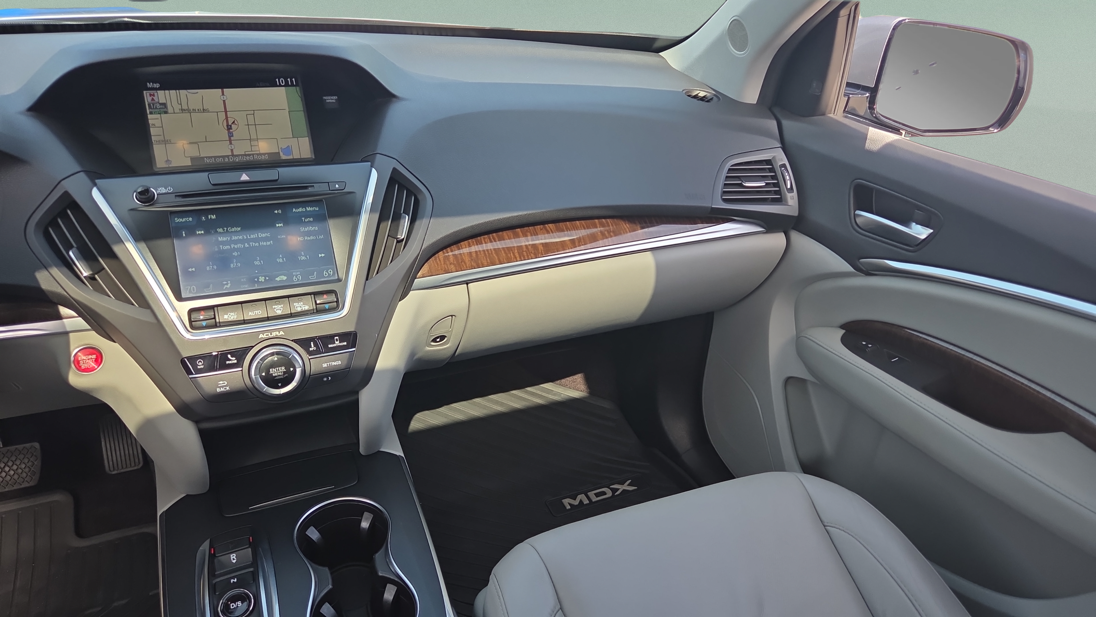 Used 2018 Acura MDX SH-AWD w/ Technology Package image 14