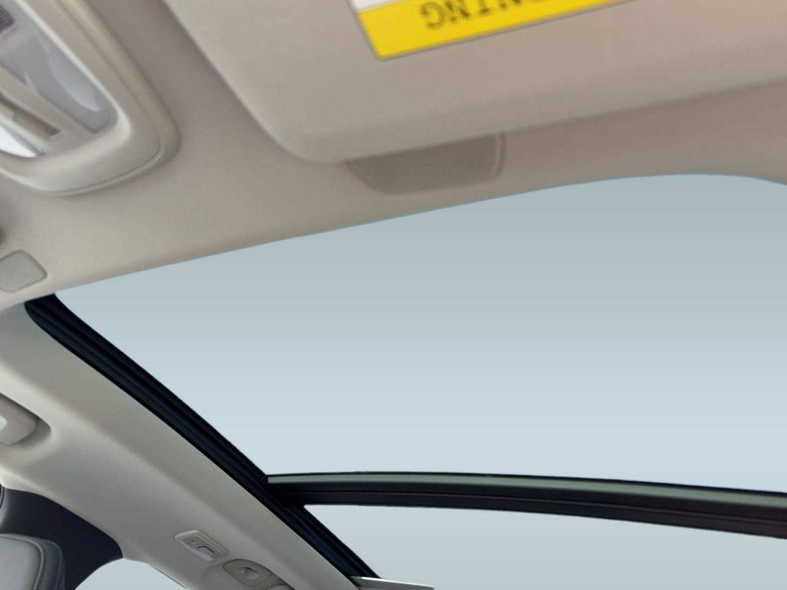 New 2026 Volvo XC90 T8 Plus w/ Protection Package Premier image 14