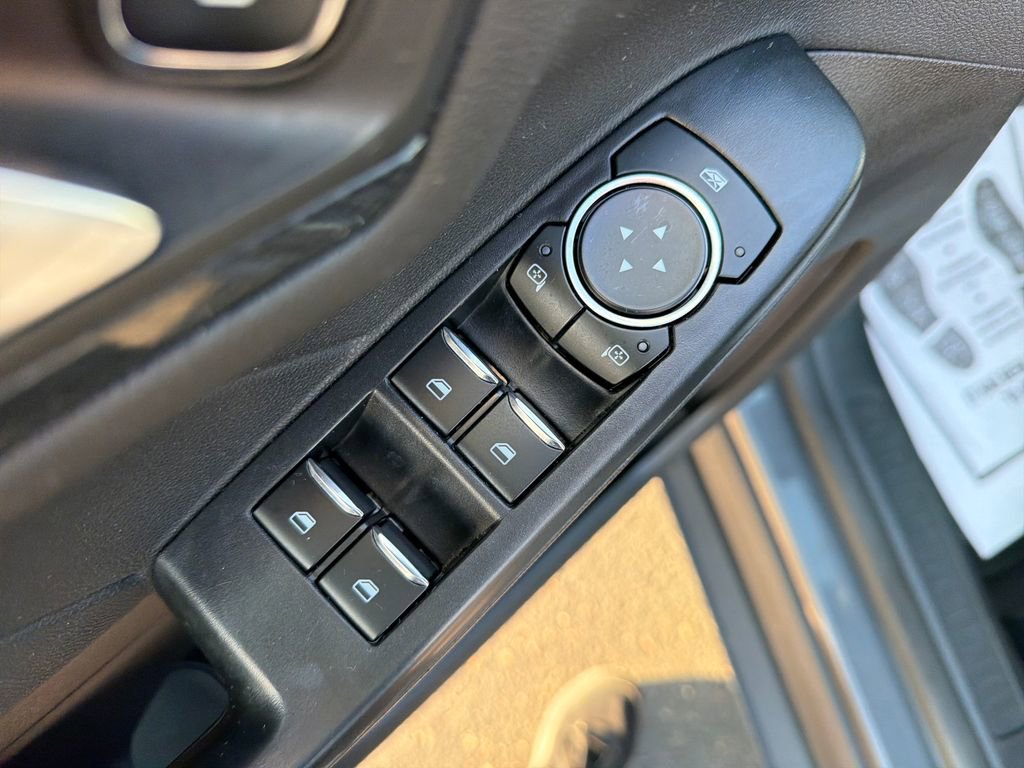 Used 2024 Ford Escape ST-Line AWD/4WD image 11