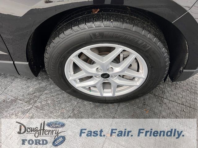 Used 2024 Ford Edge SEL image 16