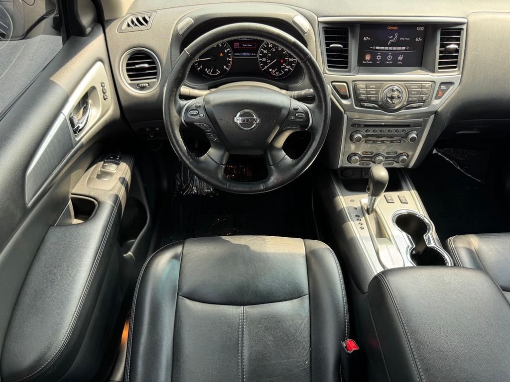 Used 2019 Nissan Pathfinder SL FWD image 17