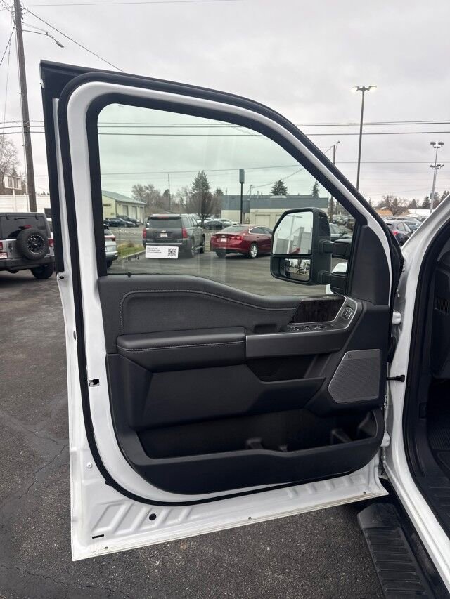 Used 2025 Ford F350 Lariat w/ Camper Package AWD/4WD image 9