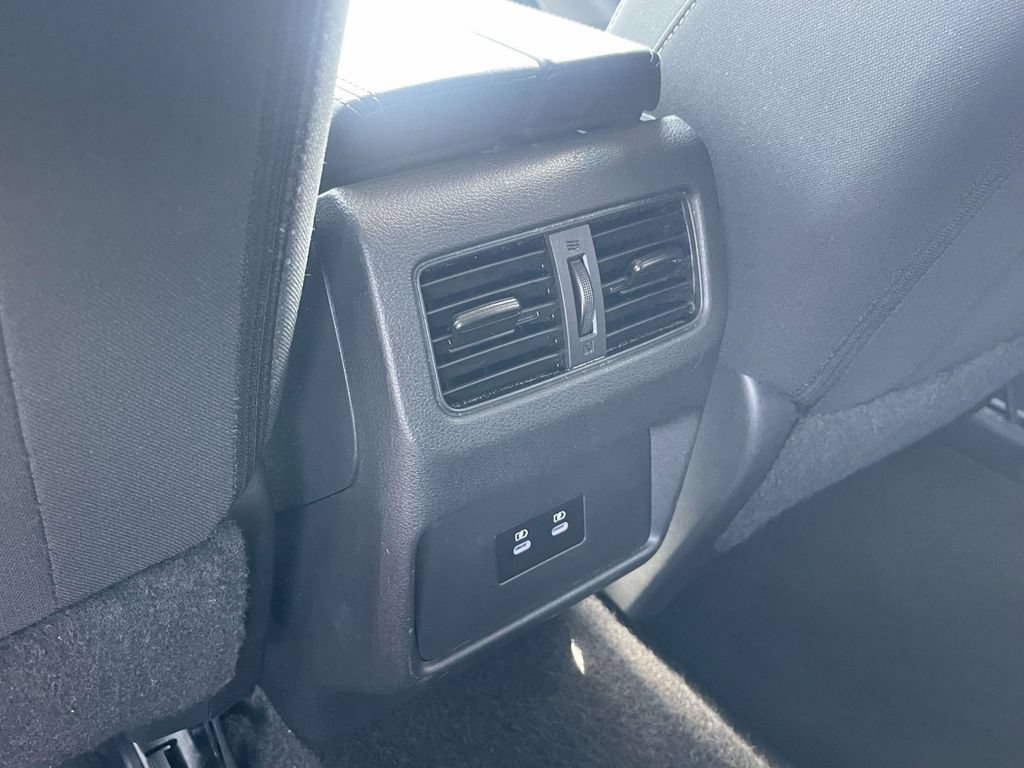 Used 2025 Nissan Rogue SV FWD image 14