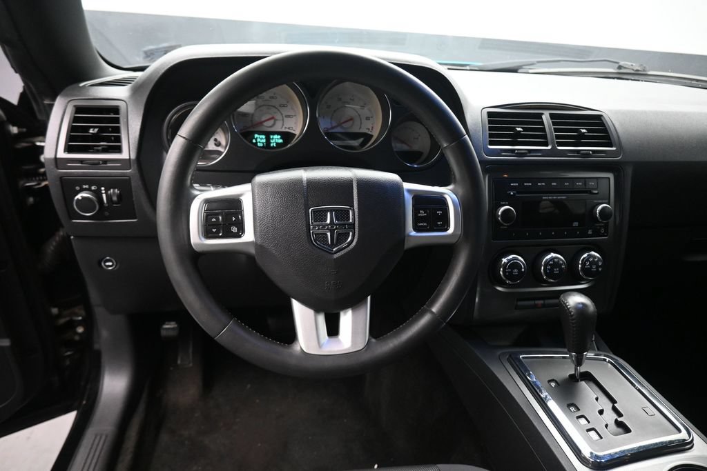 Used 2012 Dodge Challenger SXT RWD image 14