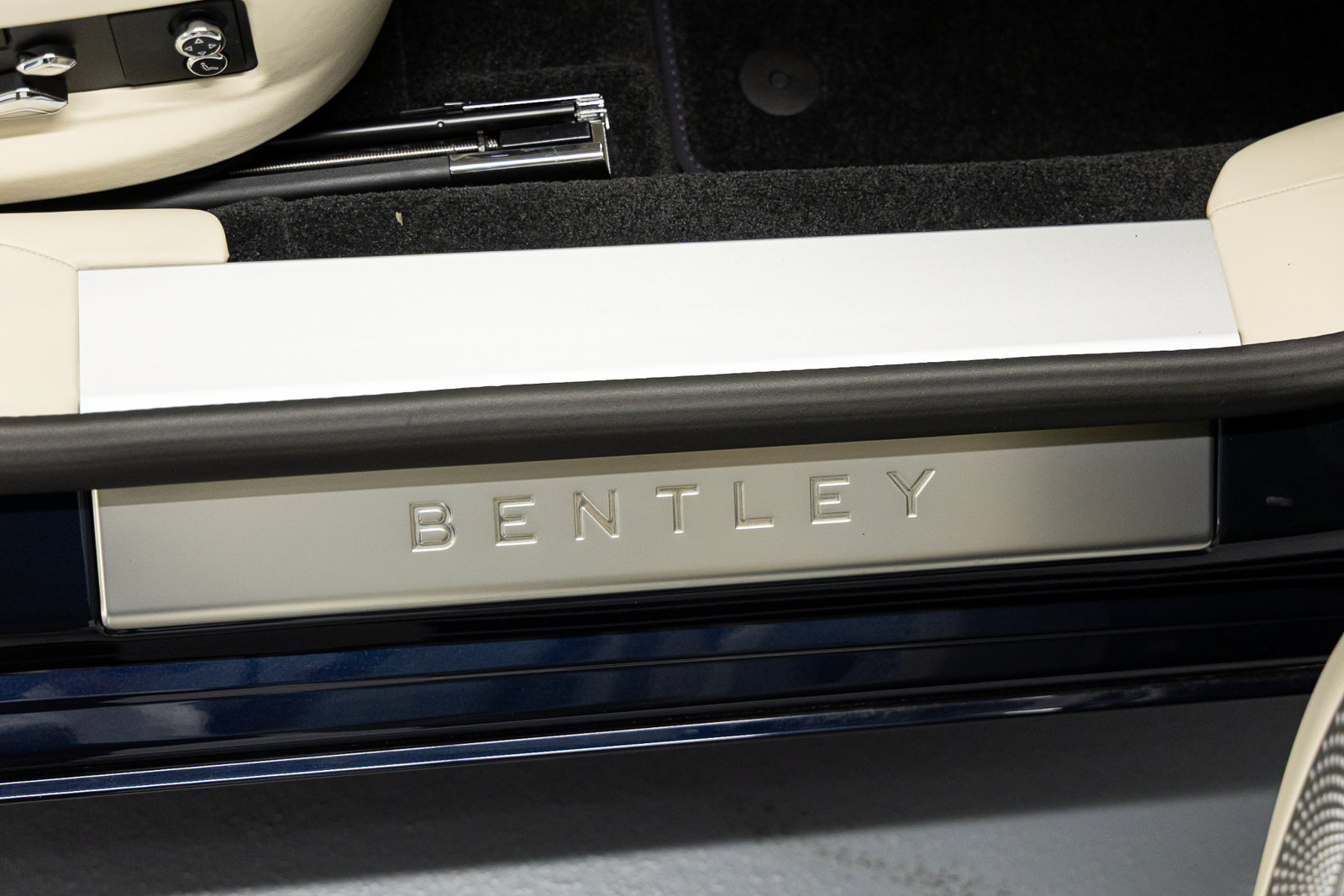 New 2026 Bentley Flying Spur Plug-In Hybrid AWD/4WD image 23