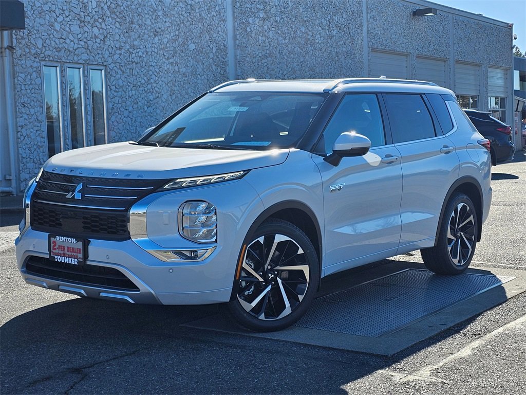 New 2025 Mitsubishi Outlander SEL