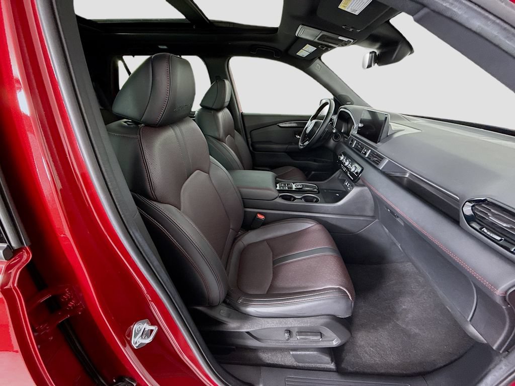 Certified 2025 Honda Pilot Black Edition image 20