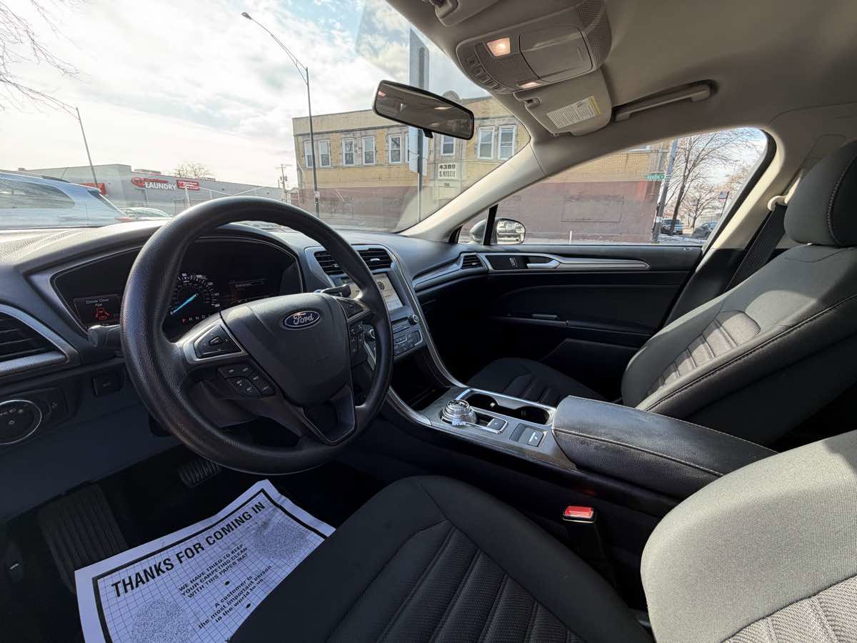 Used 2018 Ford Fusion SE w/ Fusion SE Technology Package image 15