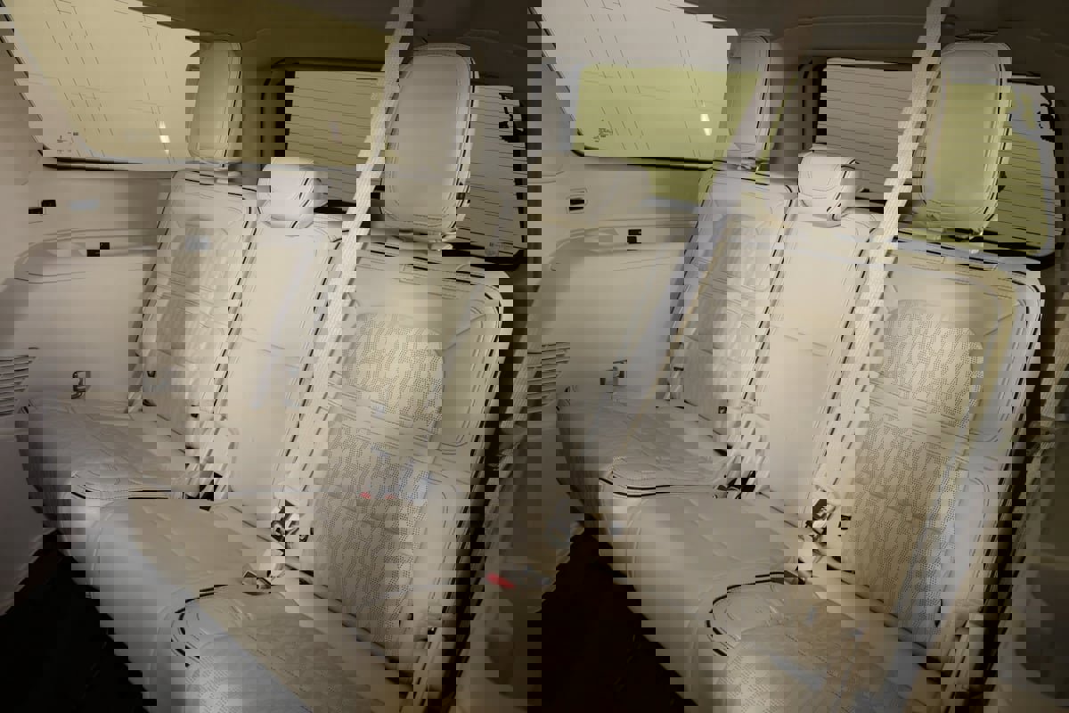 Used 2020 Lincoln Navigator L Black Label w/ Cargo Convenience Package image 12