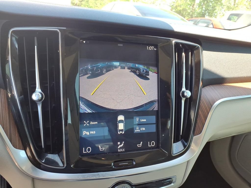Used 2020 Volvo S60 T5 Momentum w/ Protection Package FWD image 11