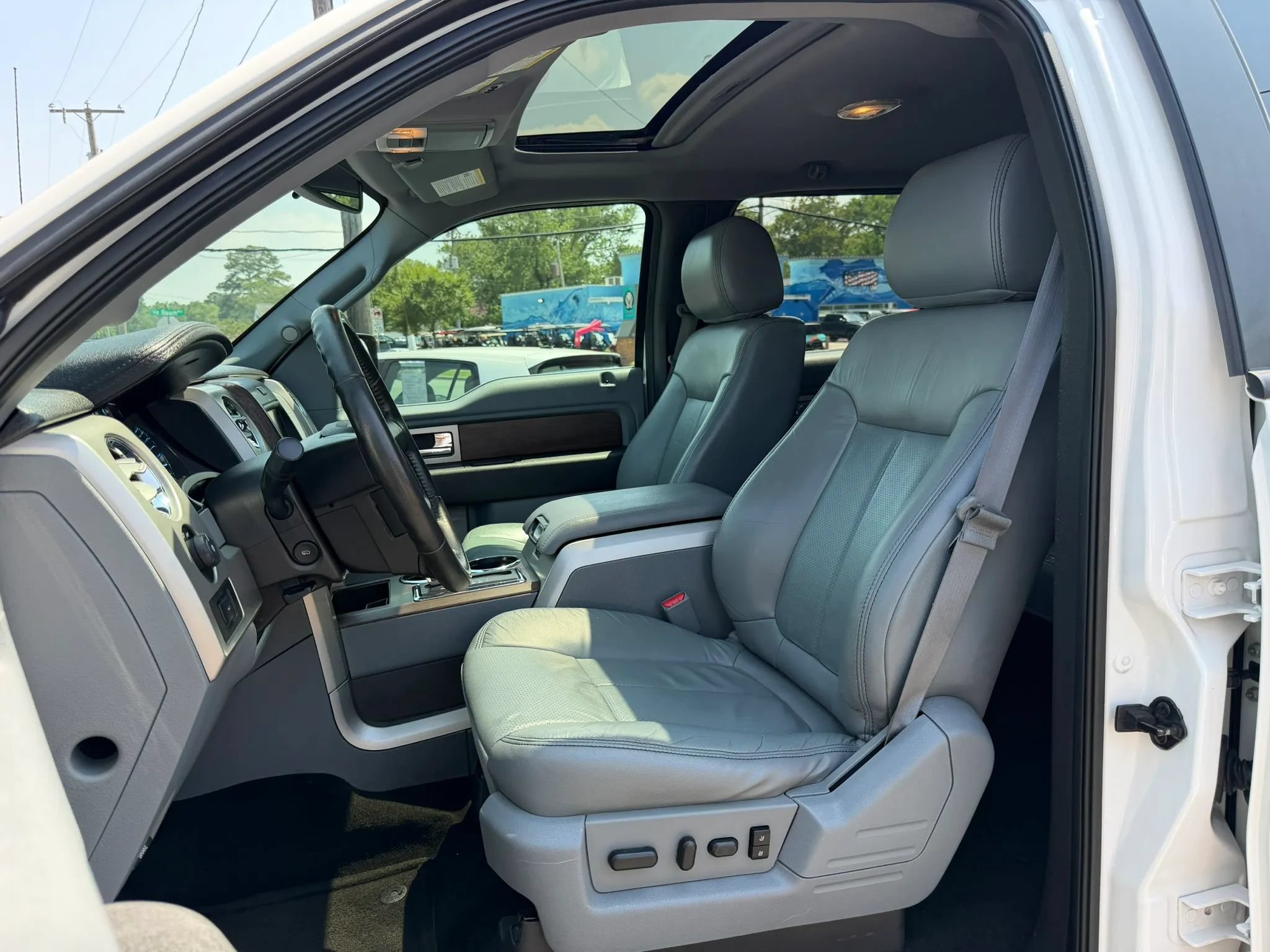 Used 2013 Ford F150 Lariat w/ Luxury Equipment Group AWD/4WD image 15
