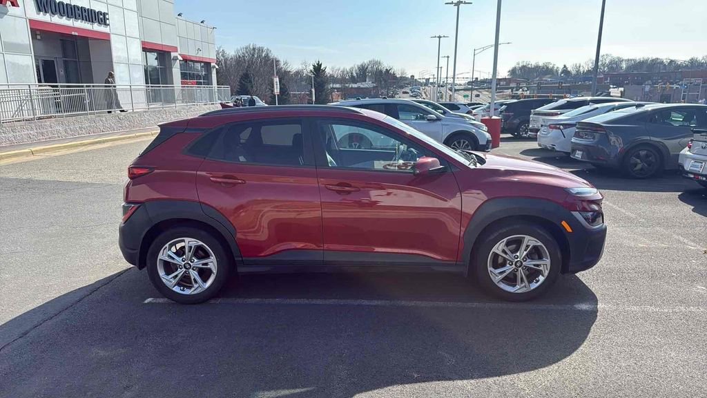 Used 2022 Hyundai Kona SEL w/ Convenience Package image 8