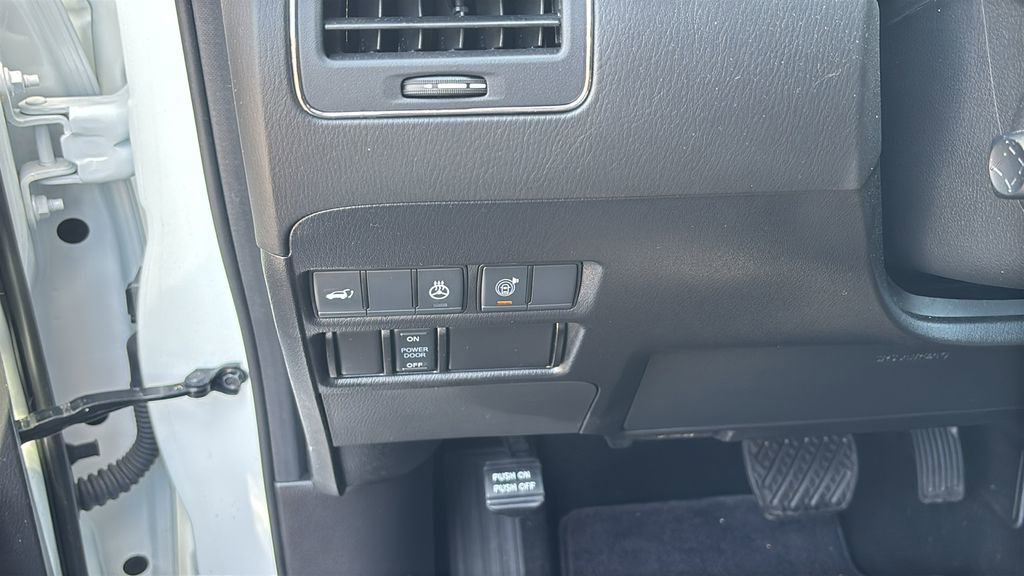 Used 2023 Nissan Armada Platinum w/ Captain's Chairs Package AWD/4WD image 15