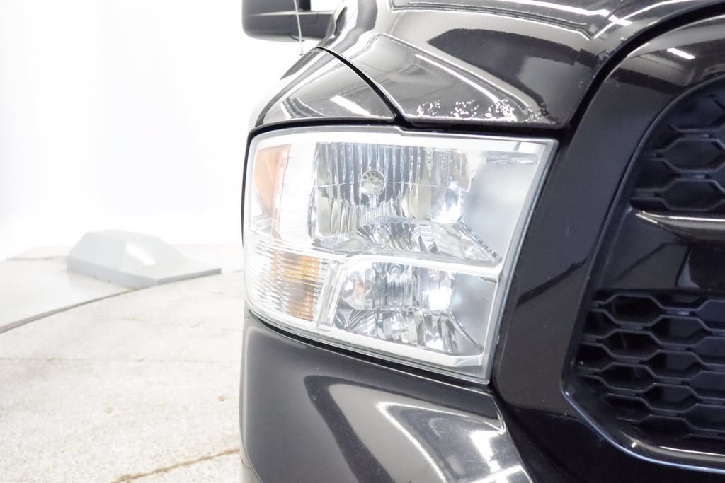 Used 2014 RAM 1500 Express AWD/4WD image 9