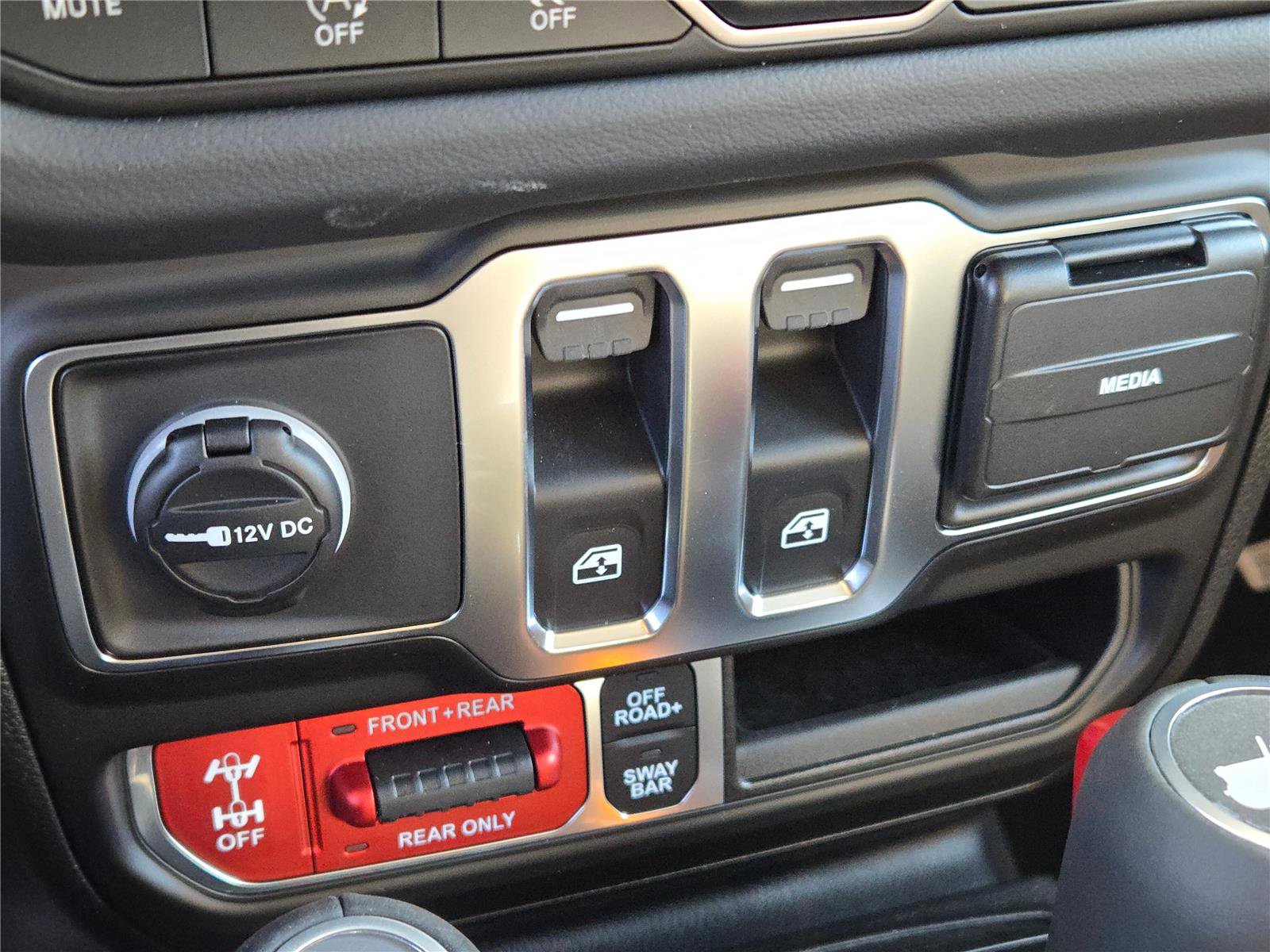 New 2026 Jeep Wrangler Rubicon AWD/4WD image 26