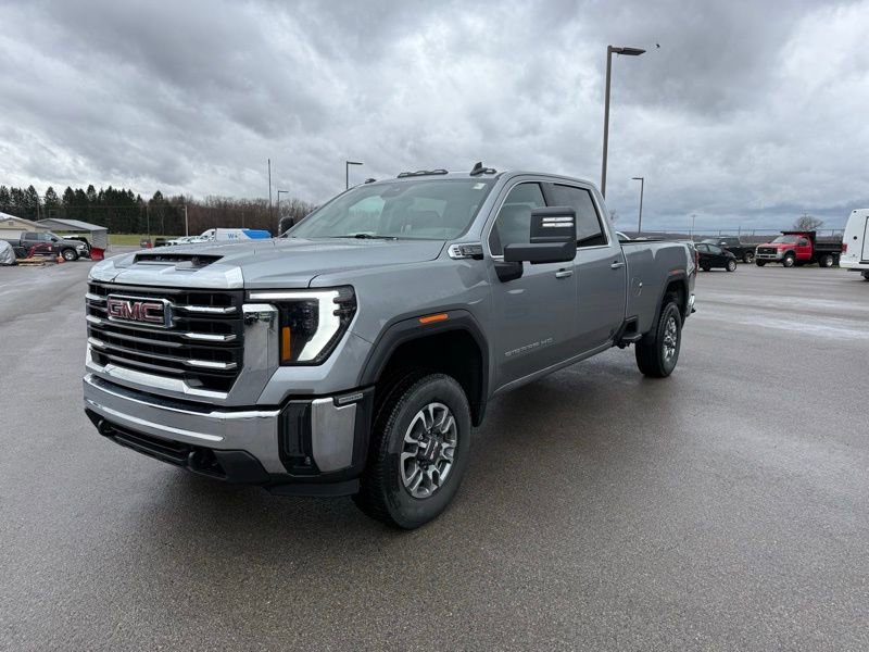 Used 2024 GMC Sierra 3500 SLE w/ SLE Convenience Package image 3