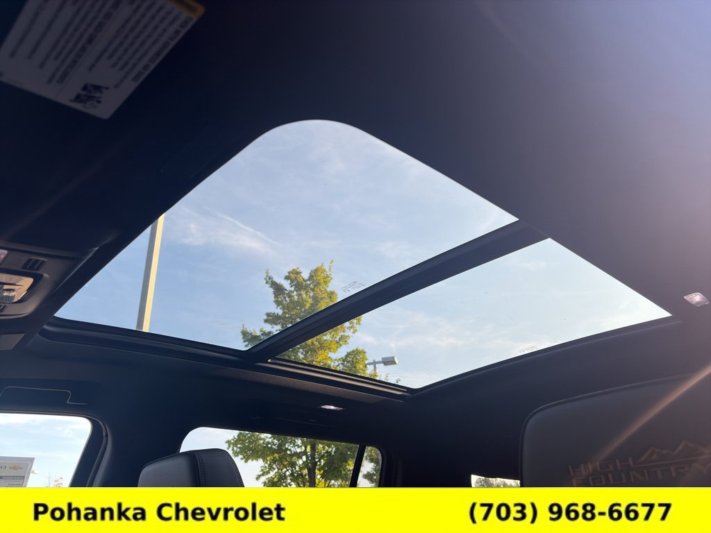 New 2026 Chevrolet Suburban High Country AWD/4WD image 20