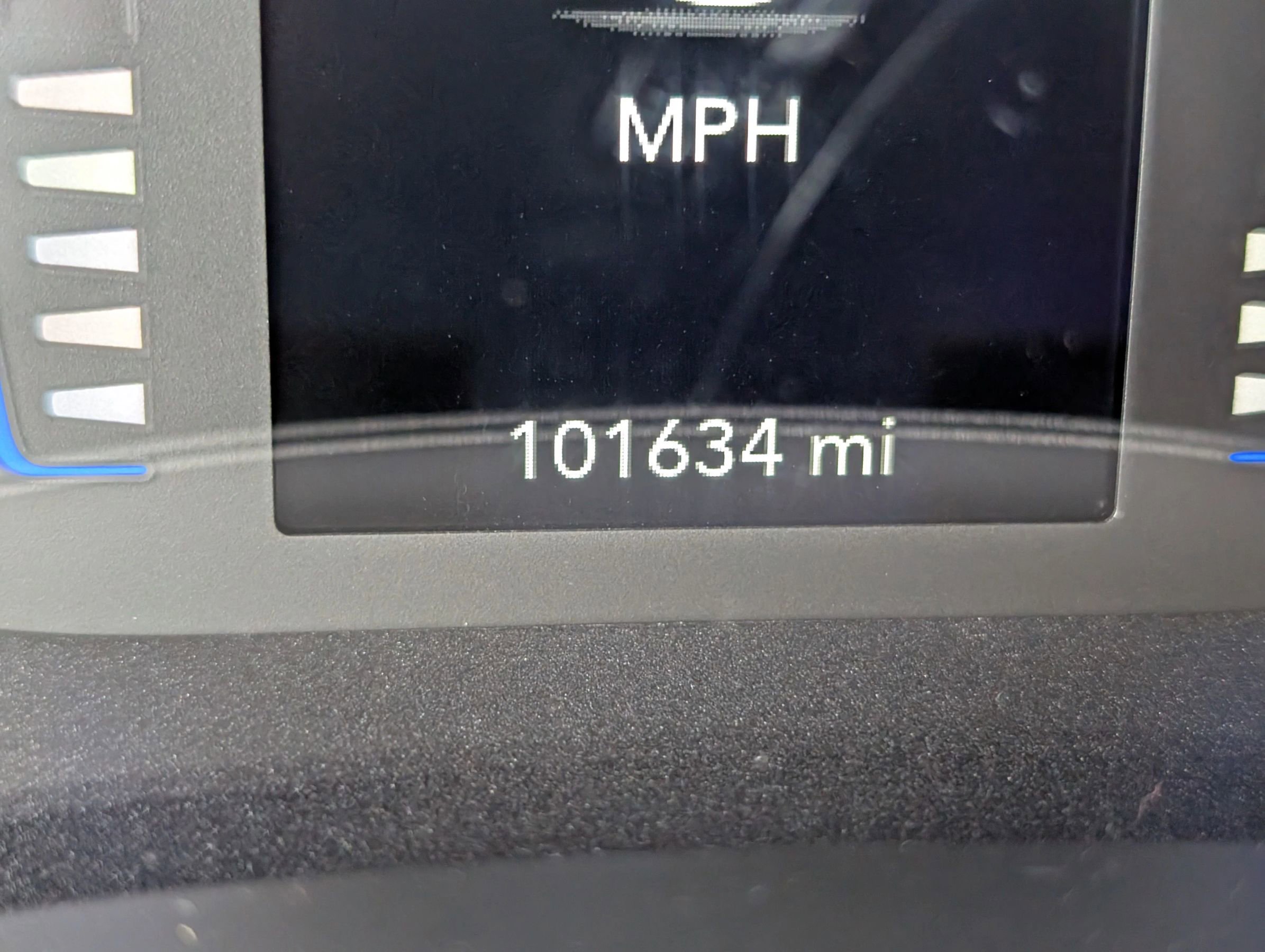 Used 2020 Chrysler Voyager Lxi image 11