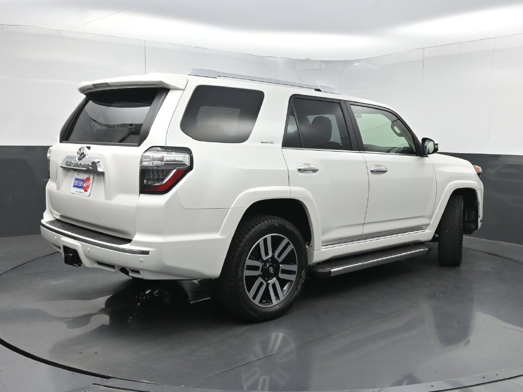 Used 2018 Toyota 4Runner Limited AWD/4WD image 24