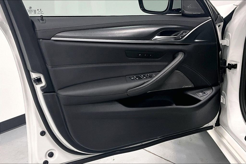 Used 2023 BMW 530i w/ M Sport Package image 18