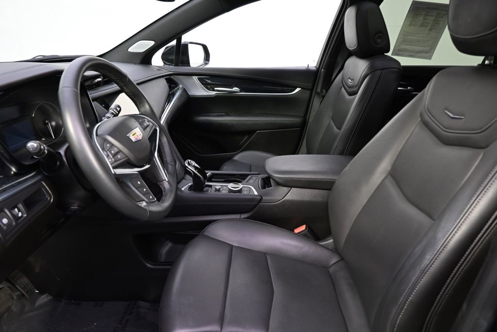 Certified 2025 Cadillac XT5 Premium Luxury image 13