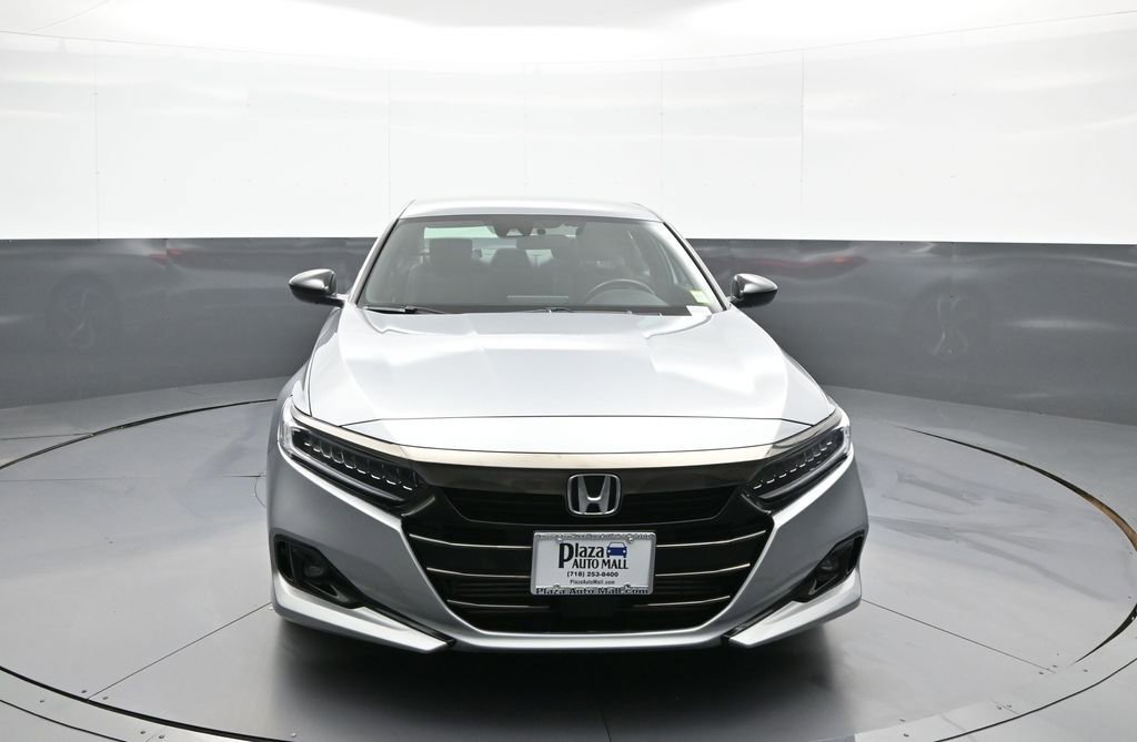 Used 2022 Honda Accord Sport image 2