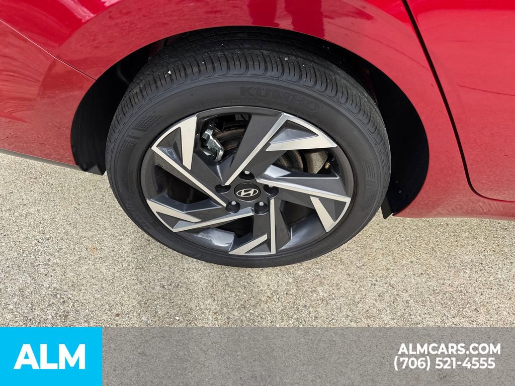 Used 2025 Hyundai Elantra SEL image 20