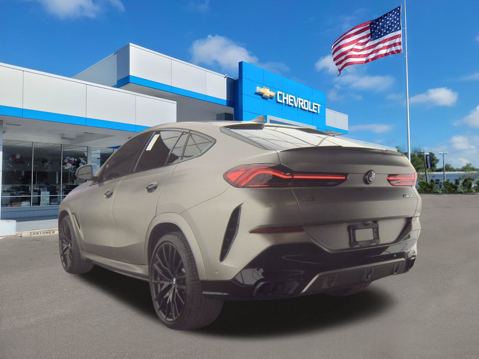 Used 2020 BMW X6 M50i AWD/4WD image 16