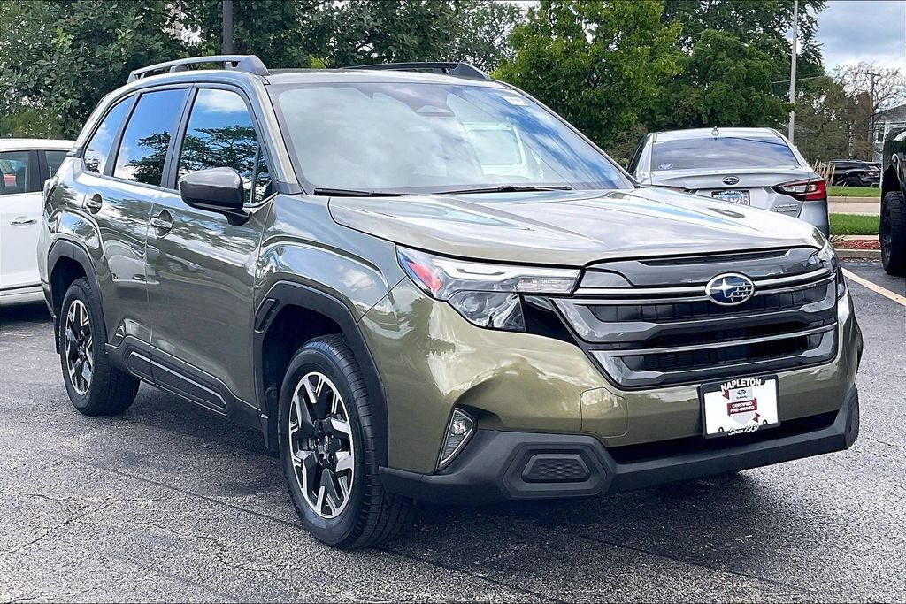 Certified 2025 Subaru Forester Premium AWD/4WD image 38