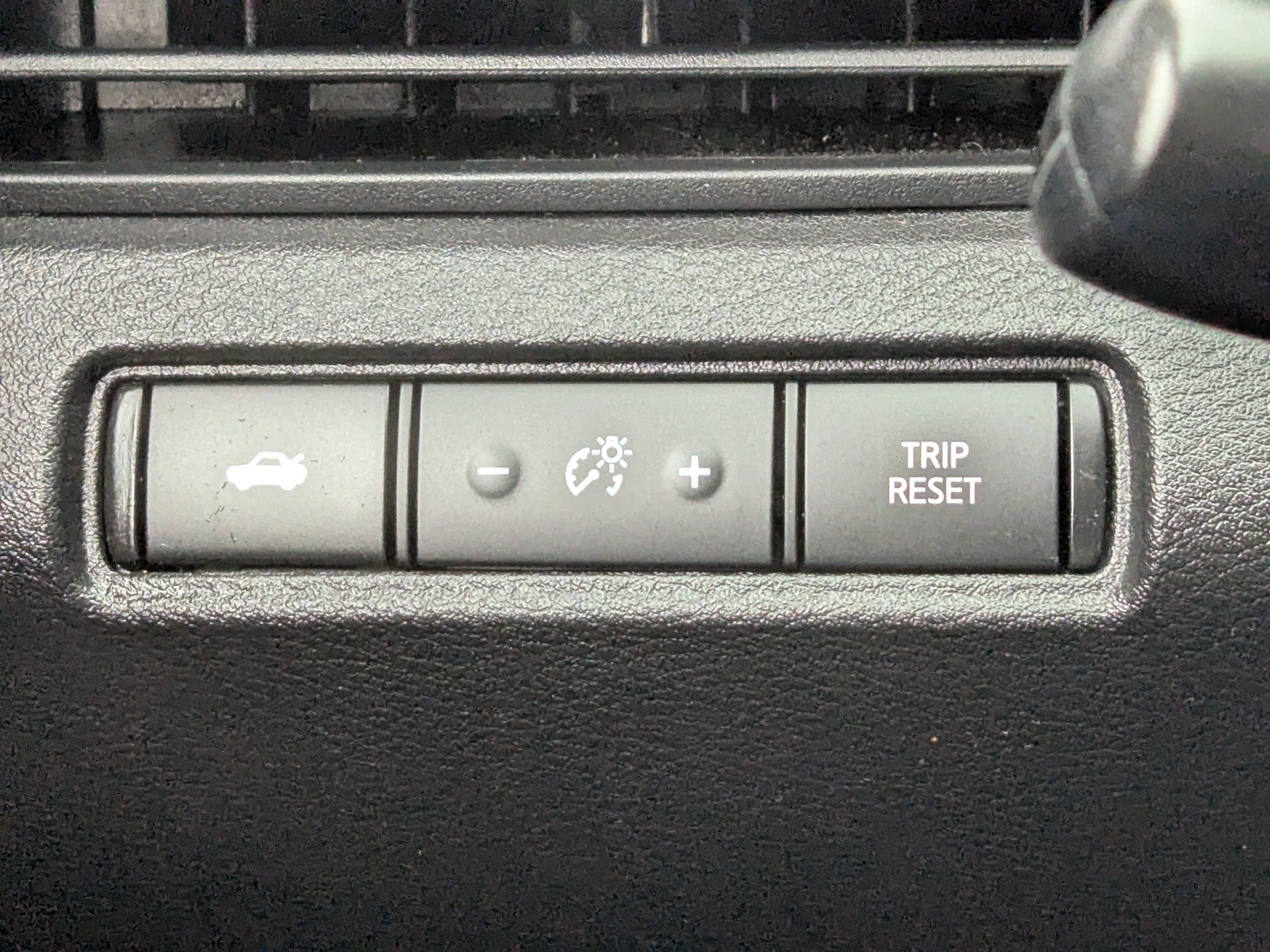 Used 2024 Nissan Altima 2.5 SV FWD image 28