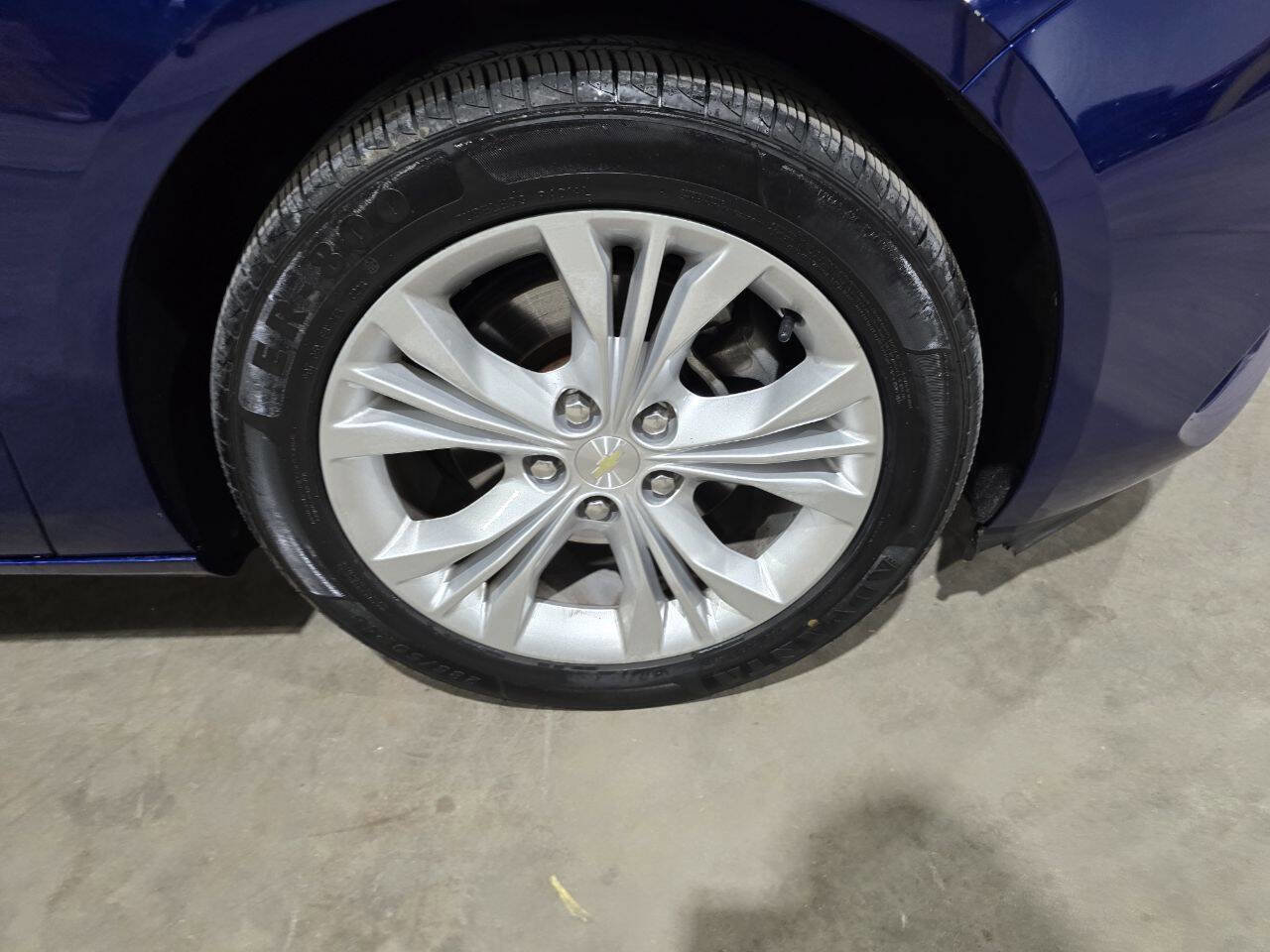 Used 2014 Chevrolet Impala LT w/ Convenience Package image 23