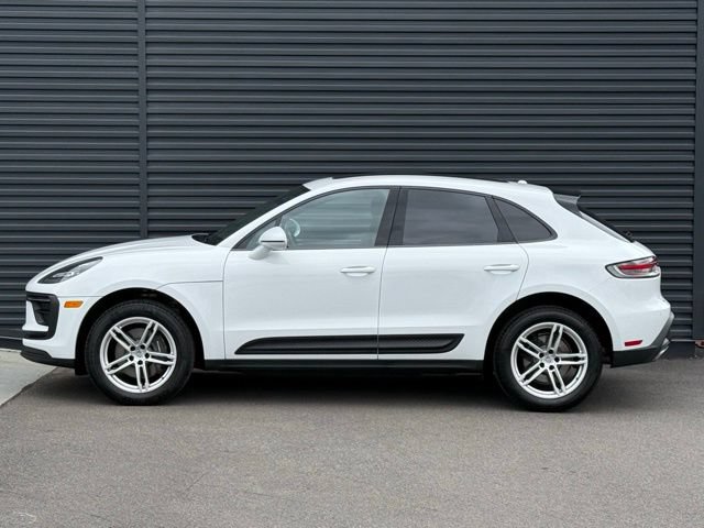 Certified 2026 Porsche Macan AWD/4WD image 2