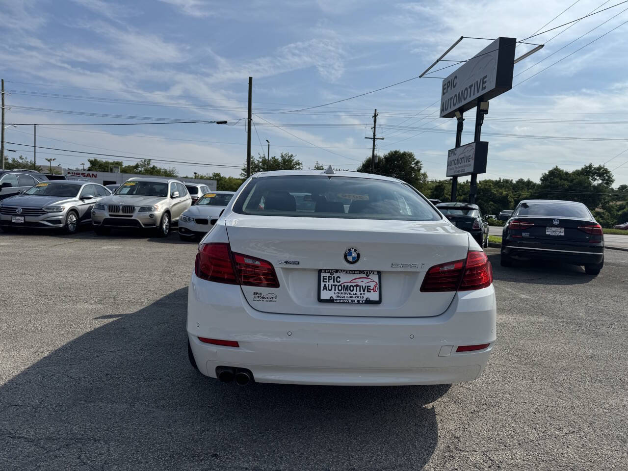 Used 2016 BMW 528i xDrive Sedan AWD/4WD image 6