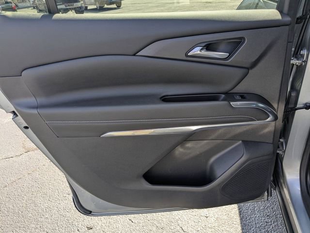 Used 2024 Chevrolet Traverse LT image 28