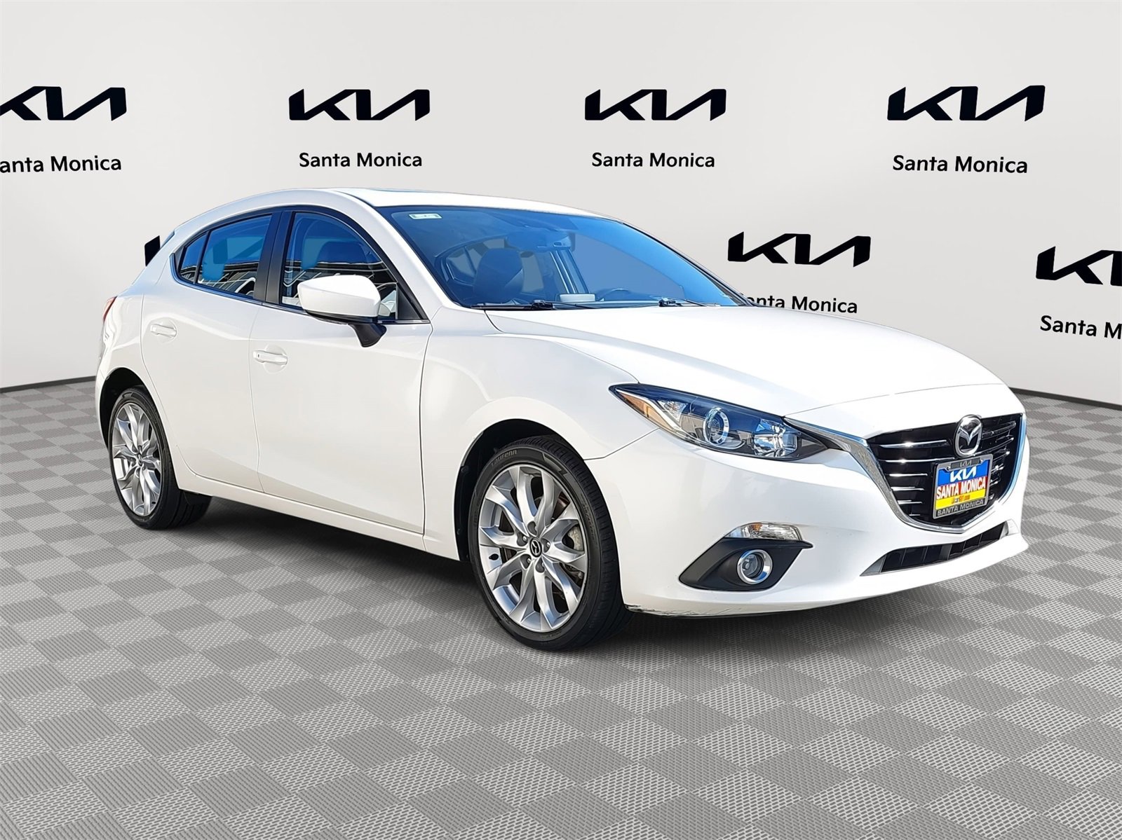 Used 2016 MAZDA MAZDA3 s Touring image 3