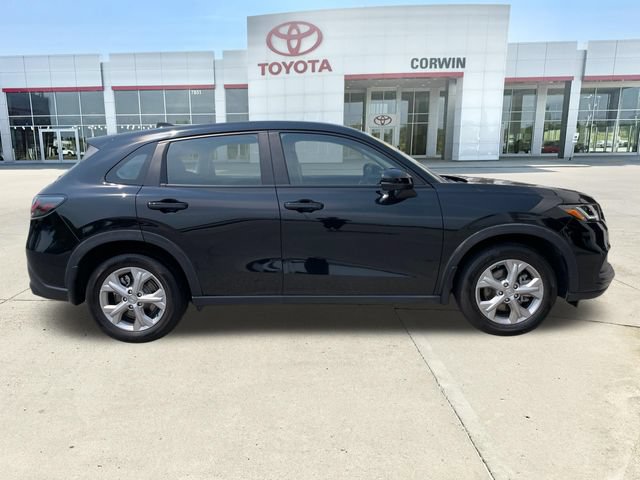 Used 2025 Honda HR-V LX image 6