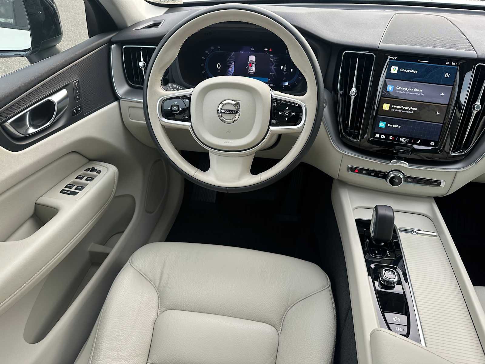 Used 2025 Volvo XC60 B5 Plus w/ Protection Package Premier image 17