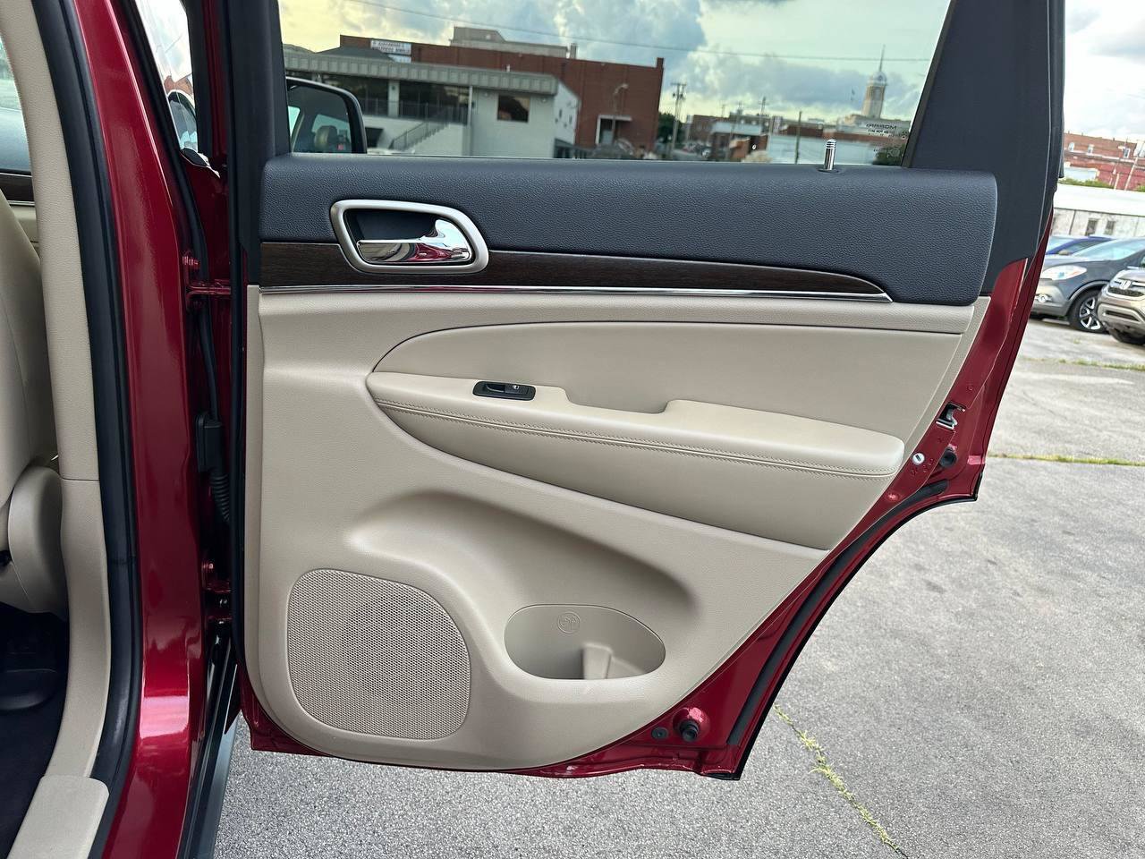 Used 2014 Jeep Grand Cherokee Limited RWD image 35
