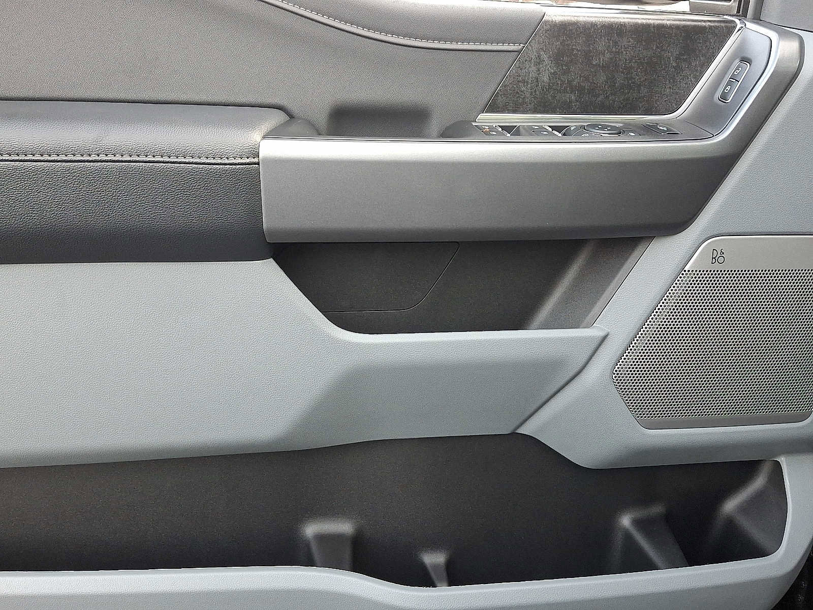 New 2026 Ford F350 XLT w/ XLT Premium Package image 10