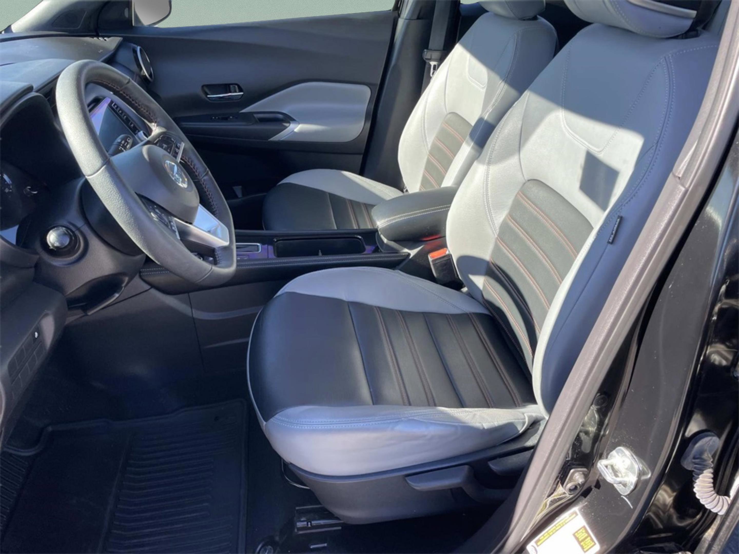 Used 2021 Nissan Kicks SR w/ SR Premium Package image 12