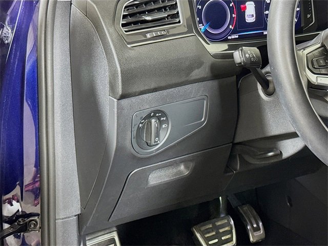 Used 2023 Volkswagen Tiguan SEL R-Line image 8