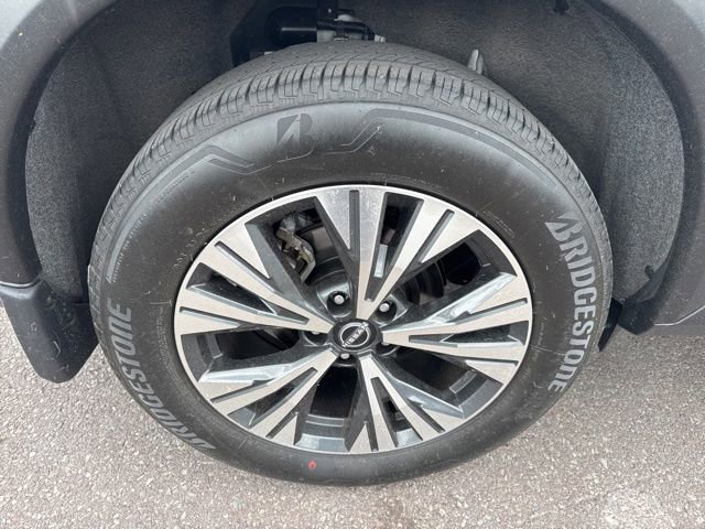 Certified 2023 Nissan Rogue SV AWD/4WD image 32