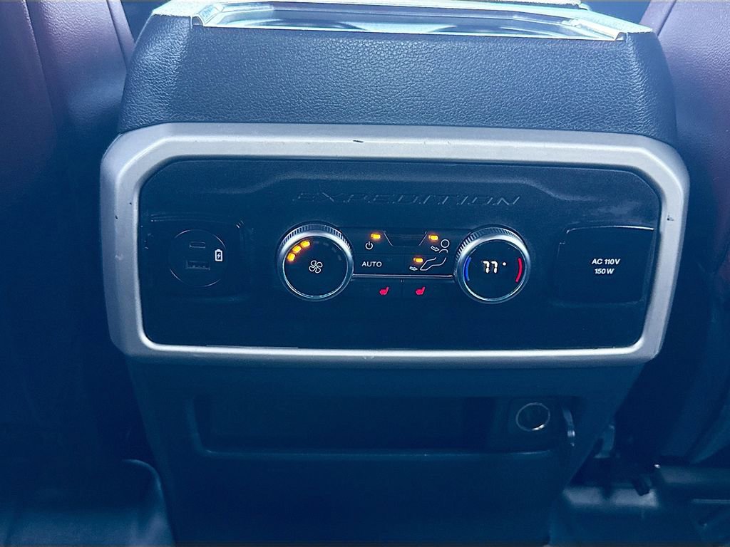 Used 2022 Ford Expedition Limited image 27