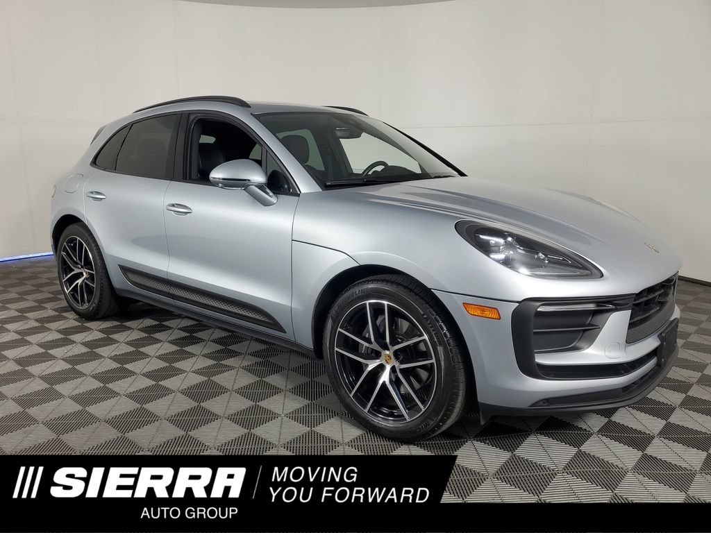 Used 2024 Porsche Macan AWD/4WD image 1