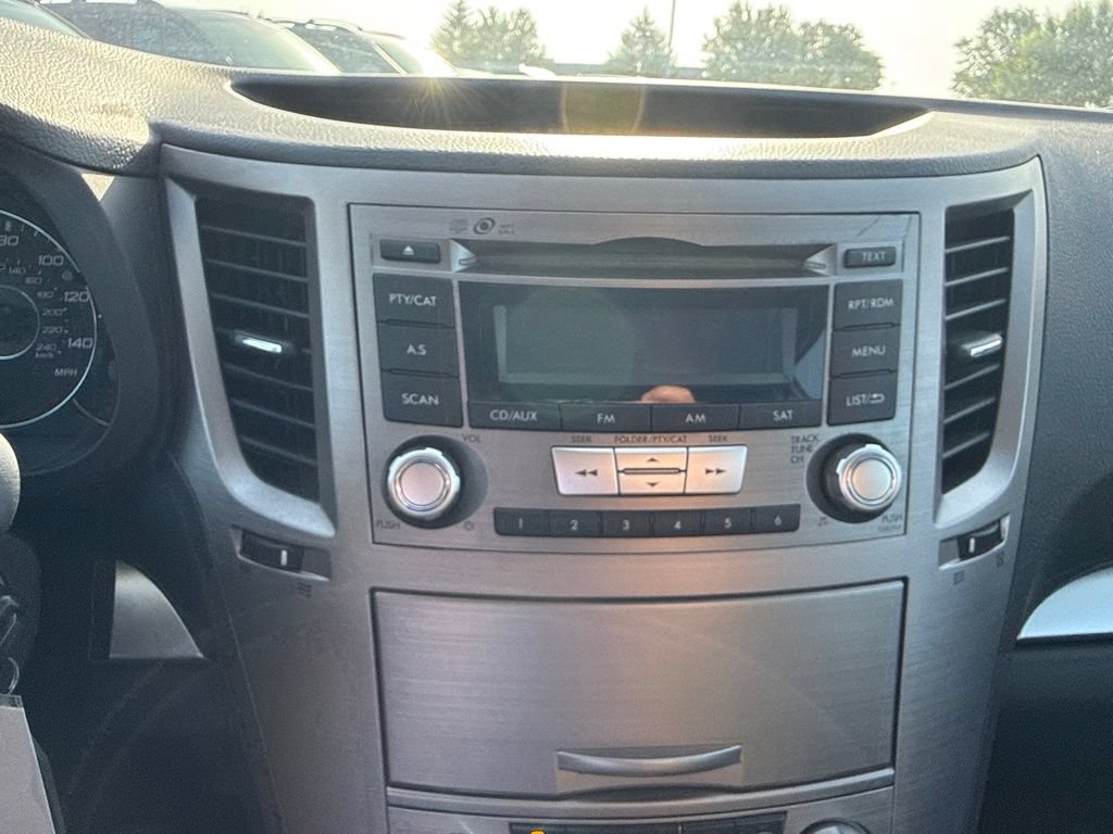 Used 2012 Subaru Outback 2.5i Premium AWD/4WD image 25