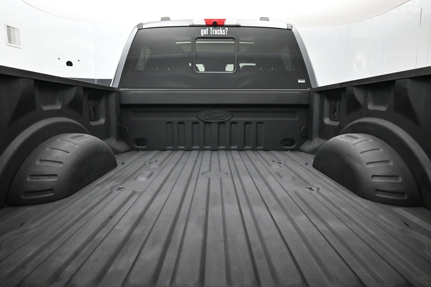 Used 2023 Ford F250 Lariat w/ Lariat Ultimate Package AWD/4WD image 7
