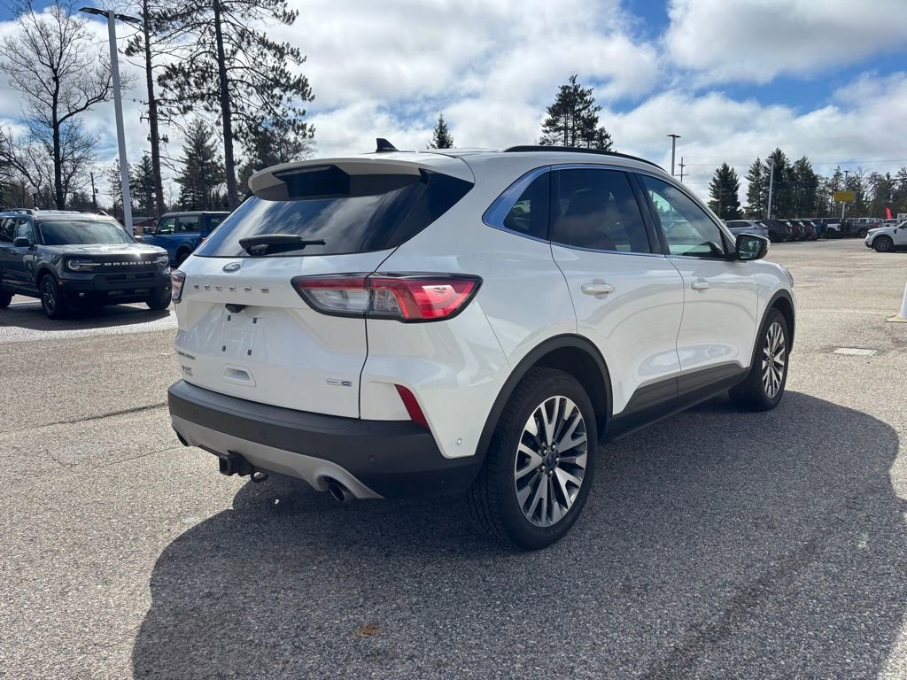 Used 2020 Ford Escape Titanium AWD/4WD image 3