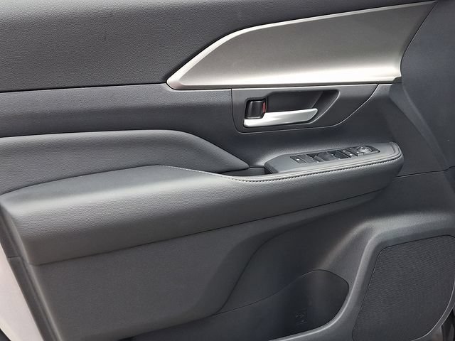 Used 2025 Toyota Grand Highlander AWD image 20
